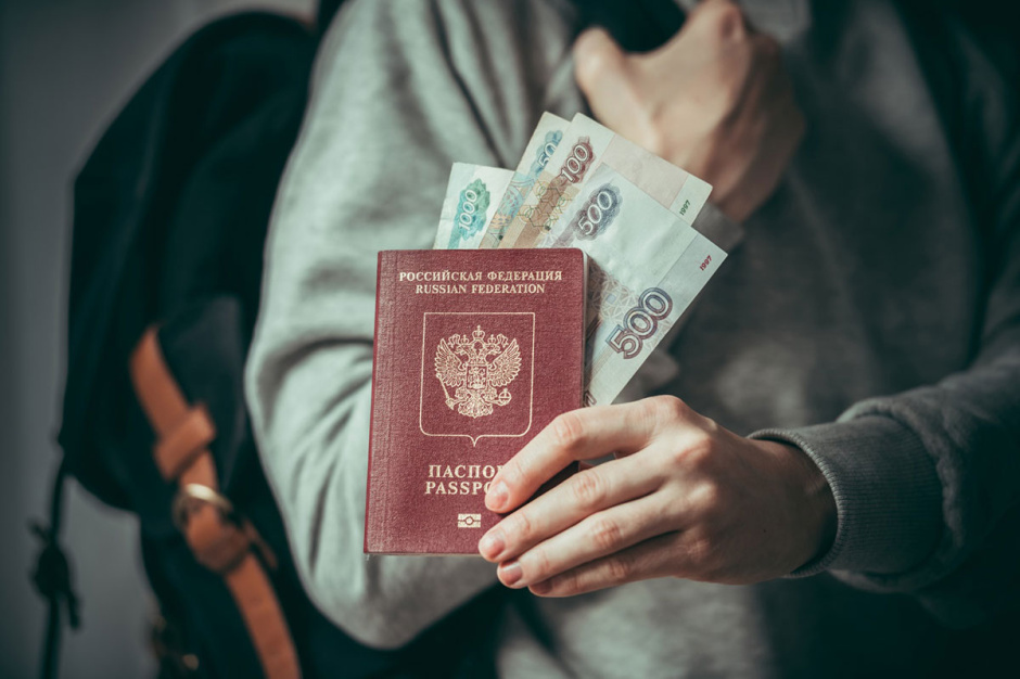 Можно ли взять заём на чужой паспорт?